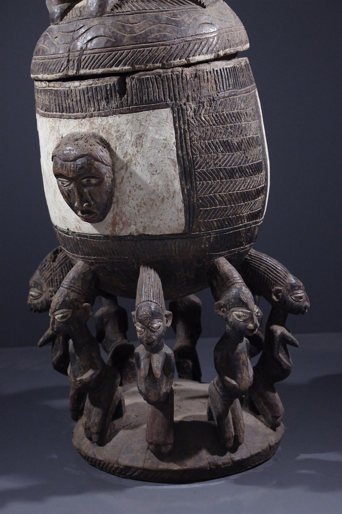 Pot cérémoniel Yoruba (11183) Jarres, amphores, pot, matakam