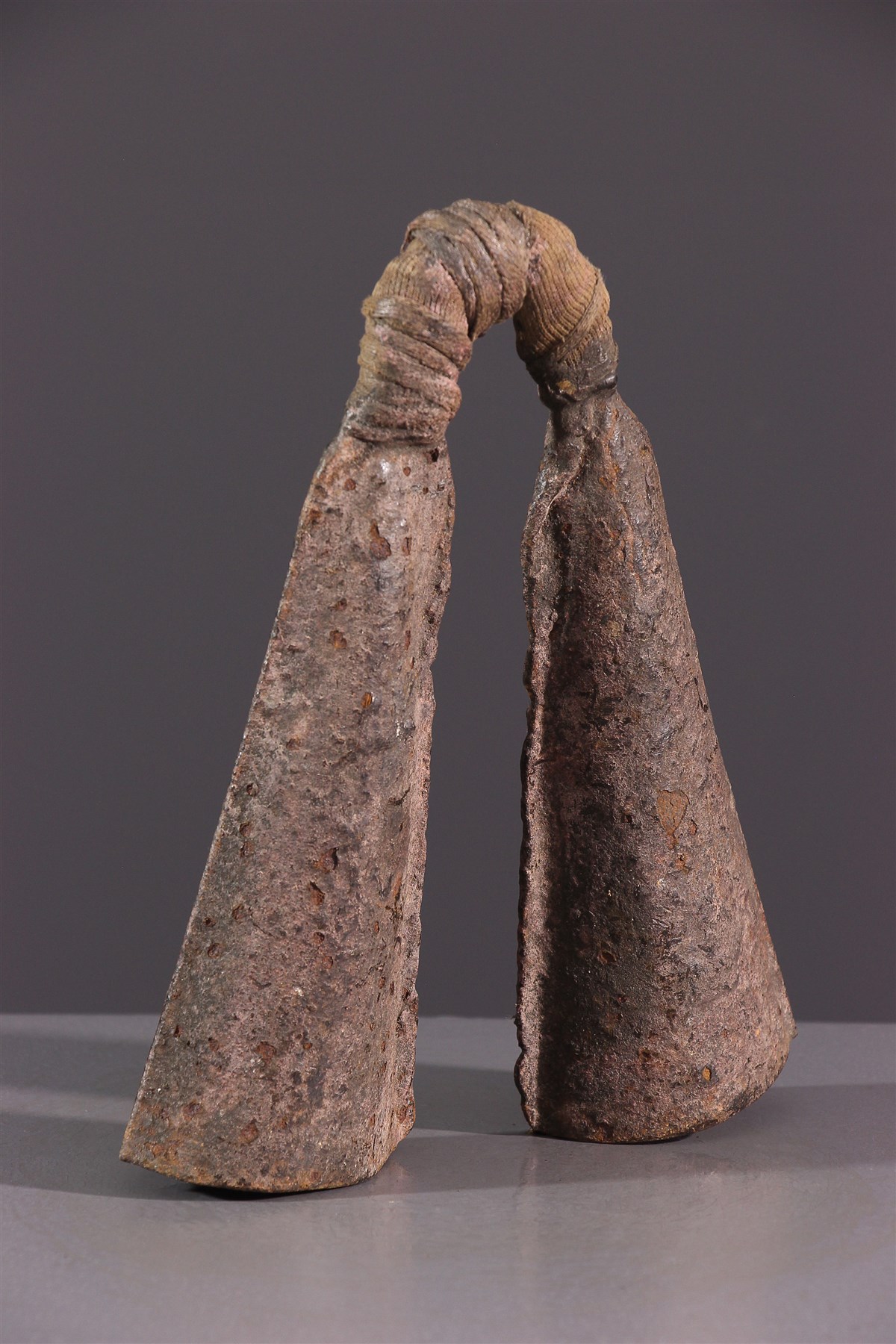 Double cloche rituelle Bamileke (11875)  TamTam, Djembe, instruments