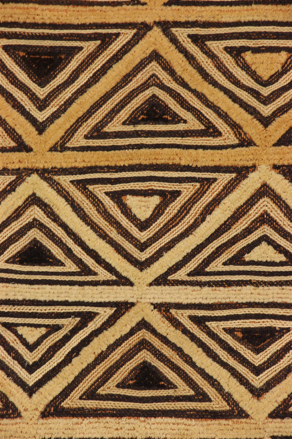 Velours du Kasaï (12473) Objets usels, poulies,boîtes, métier à