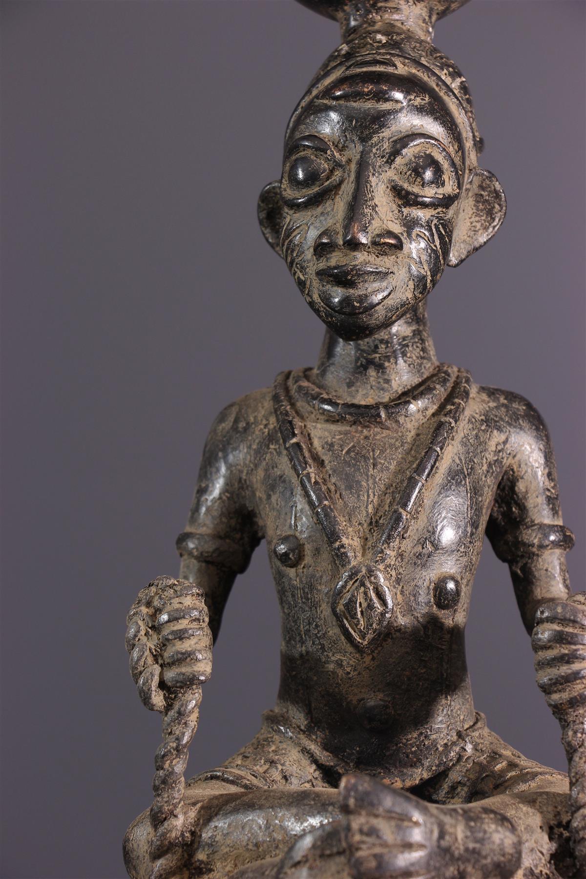 Bronze Yoruba (13869) Statues africaines Yoruba Art africain
