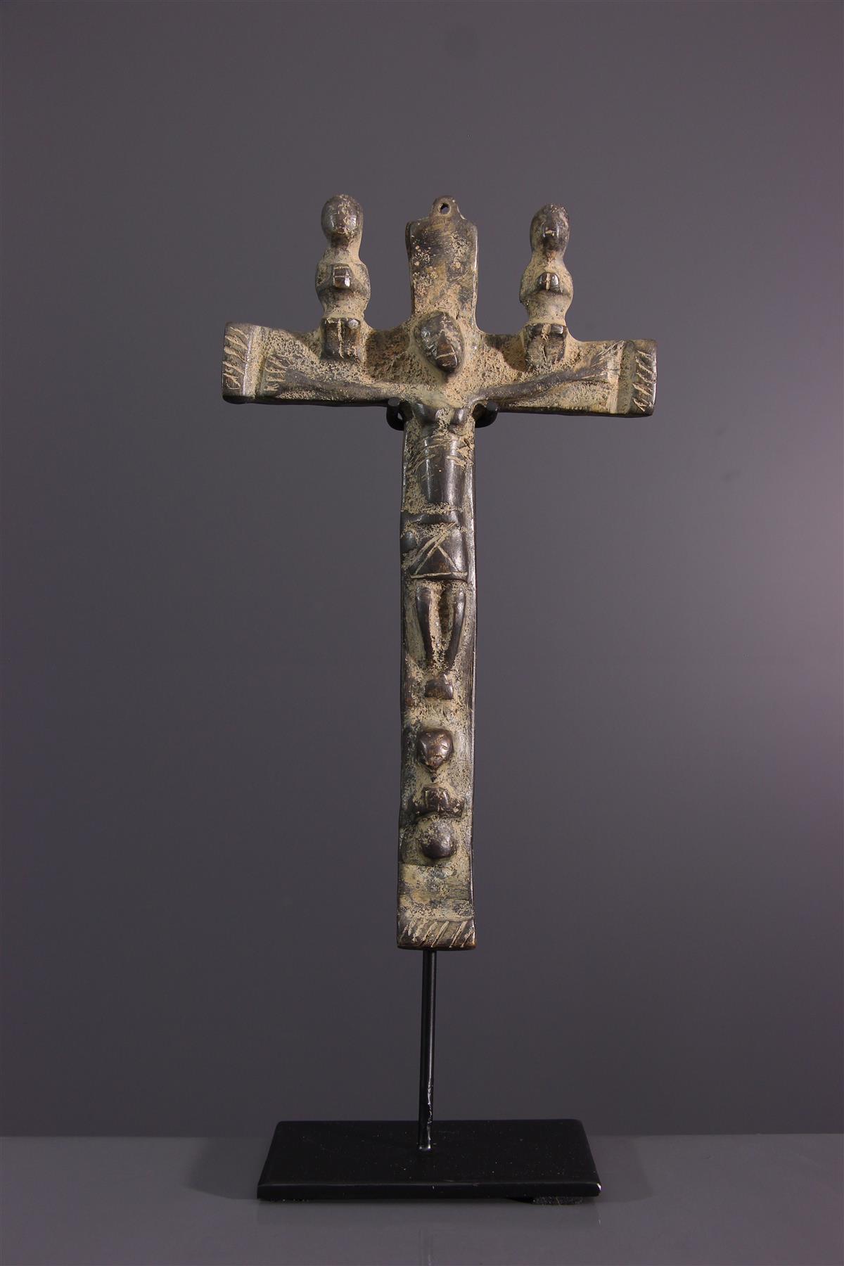 Objet De Culte Essentiel Chez Les Chrétiens Crucifix Kongo (16901) - Objets usuels Kongo - Art africain