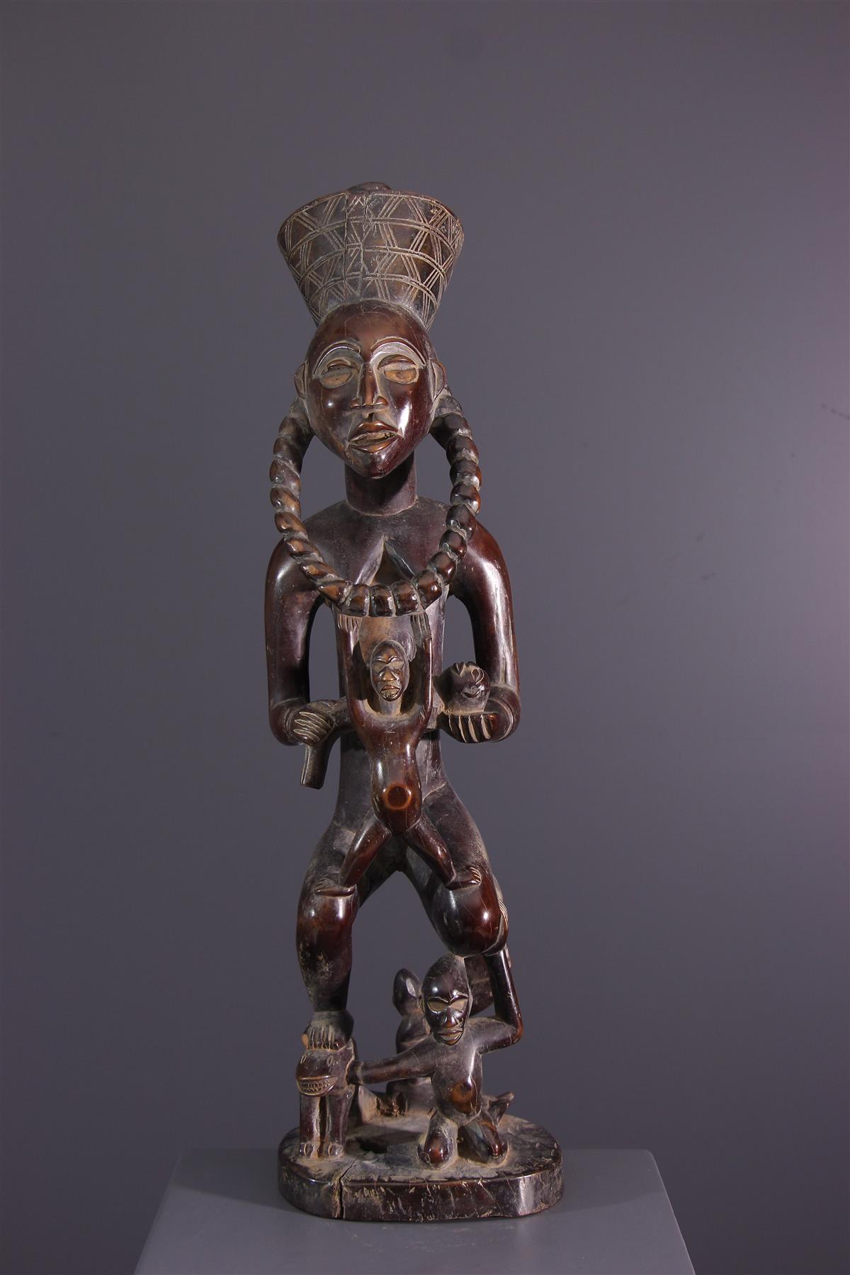 On Bronze A Travers Une Vitre Statue Kongo (19591) - Statues africaines : fetiche tribal, maternité