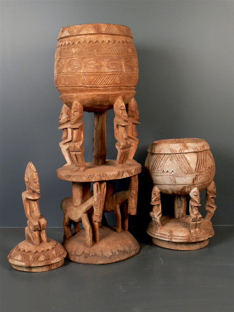 Dogon Double Ritual Cut (3222) - Used objects, pulleys, boxes, loom, awale