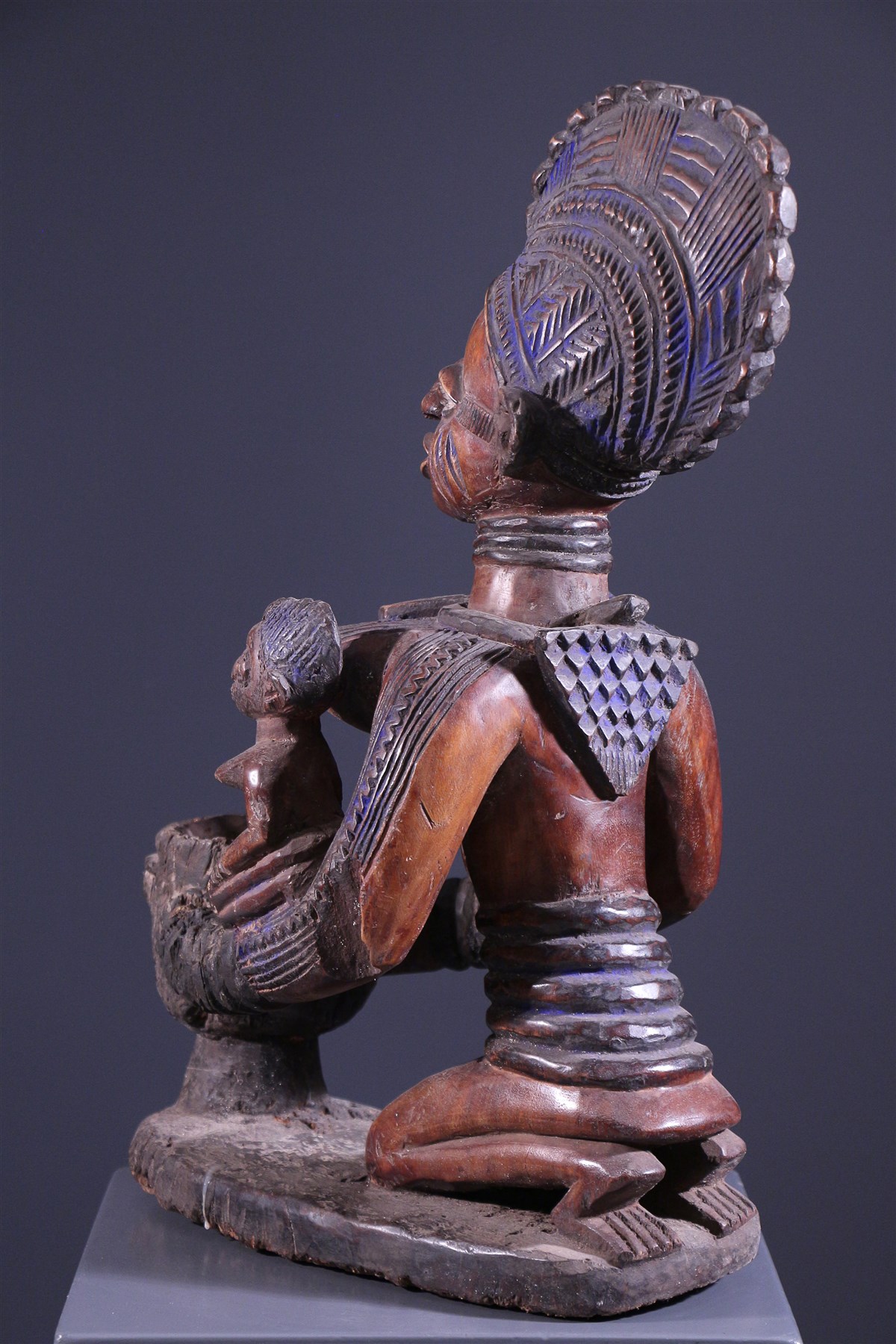 Porteuse de coupe Yoruba (8622) Statues africaines Yoruba